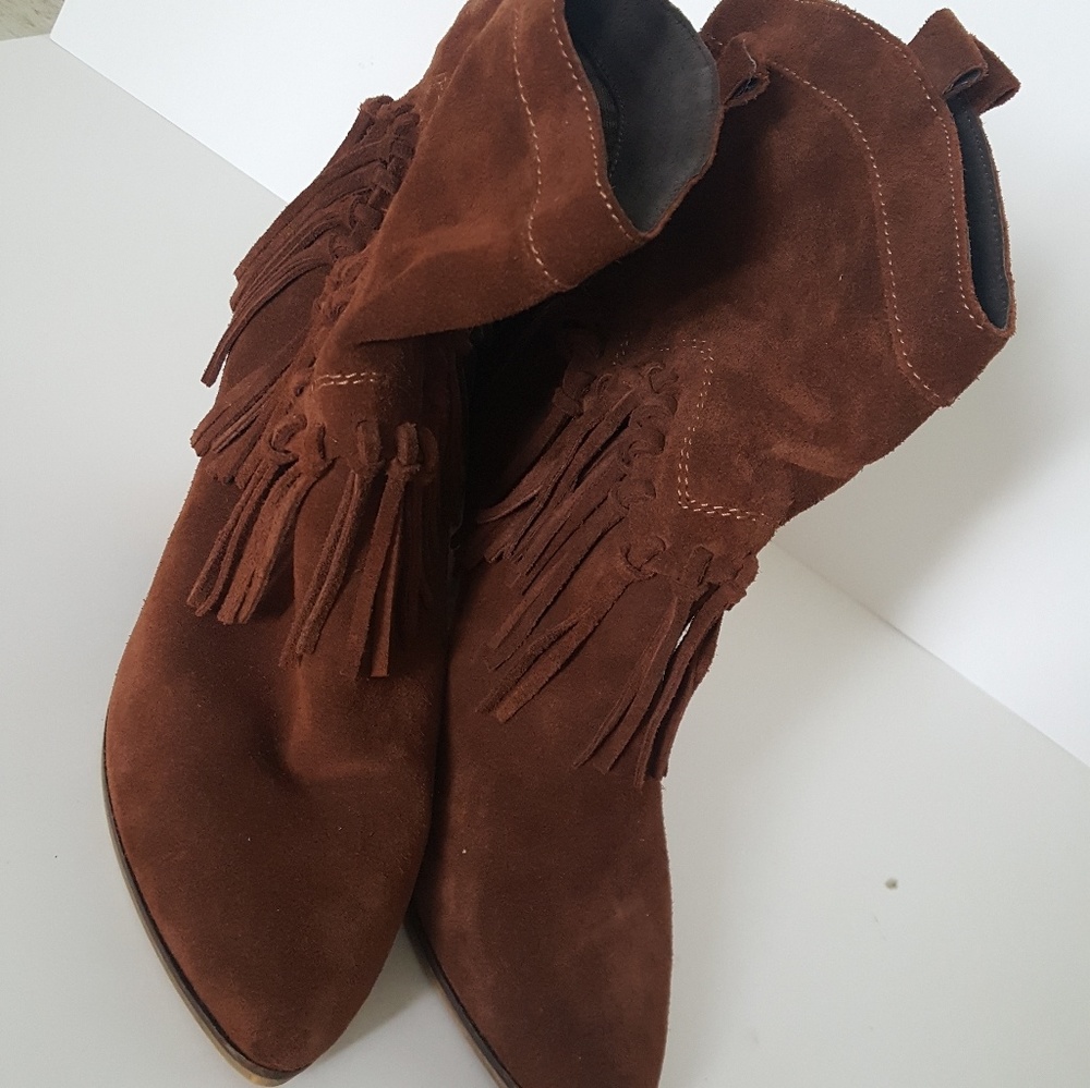 🍀SALE🍀Aldo Brown Fringe Booties